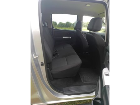 2015 Toyota Hilux ... €18,000