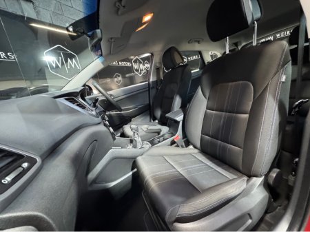 2016 Hyundai Tucson 1.6 COMFORT PETROL 5DR €13,950 thumbnail