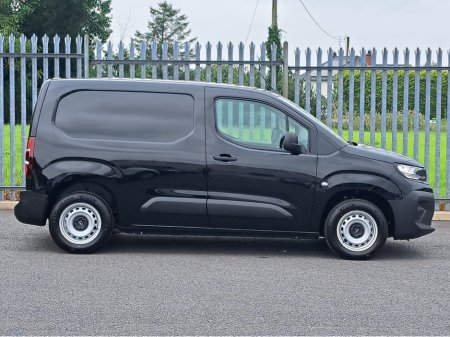 2025 Opel Combo KOMFORT 1.5TD 100HP L1H1 €19,919