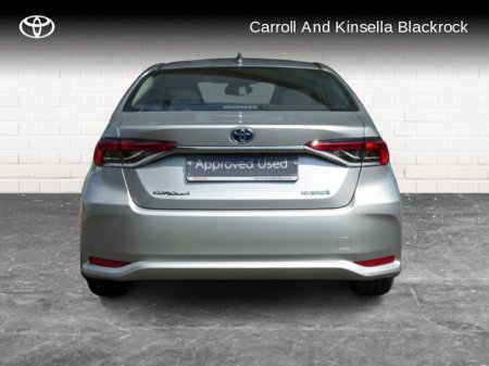 2025 Toyota Corolla Hybrid Luna Saloon €31,950
