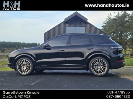 2023 Porsche Cayenne SE HYBRID 5DR AUTOMATI
