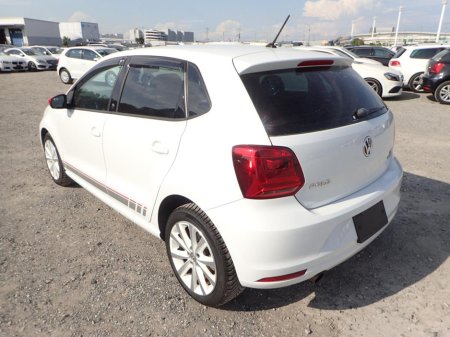 2017 Volkswagen Polo With Beats €14,500