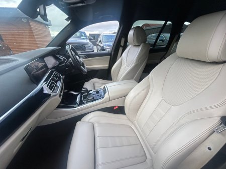 2019 BMW X5  €54,700 thumbnail