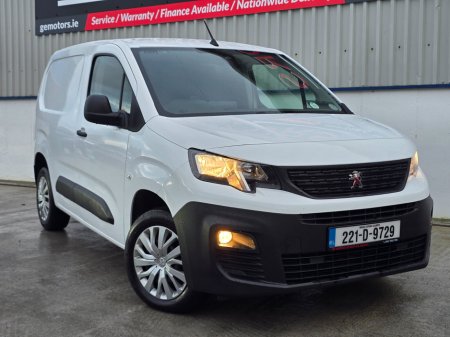 2022 Peugeot Partner 