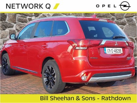 2017 Mitsubishi Outlander PHEV 2.0L MIVEC 4WD 5-Seater Instyle €18,950