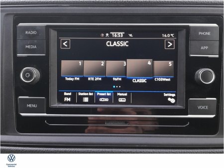 2022 Volkswagen Crafter VAN 35 2.0TDI 177BHP MEDIUM WHEEL BASE HIGHLINE AUTOMATIC 4-MOTION WITH TOWBAR & HEATED SEATS (VAT INVOICE) €32,516 thumbnail