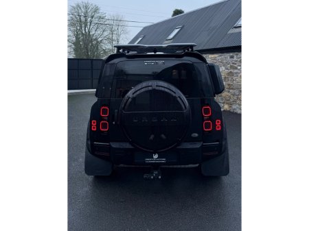 2021 Land Rover Defender 110 2.0D SD4 SE €63,995 thumbnail