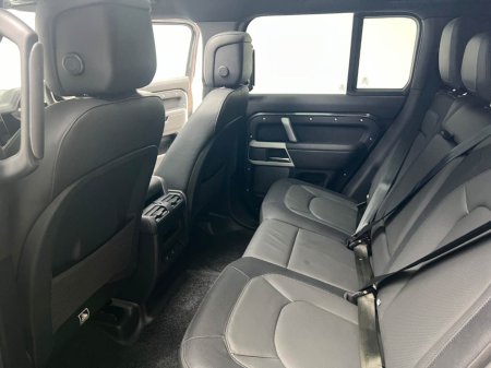 2024 Land Rover Defender HSE X-DYNAMIC P400E €92,990 thumbnail