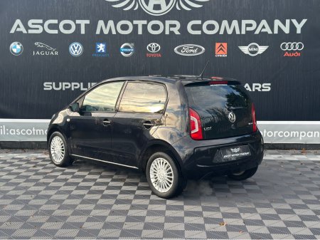2016 Volkswagen up! Auto €9,950
