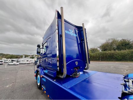 2005 Scania 94D 310hp 164 480 LEFT HAND DRIVE 2DR R164 LA 4X2 NAV thumbnail