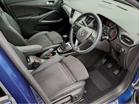 2022 Opel Crossland ULTIMATE 1.2TURBO 110BHP **LEATHER/SUEDE INTERIOR** €19,950 thumbnail