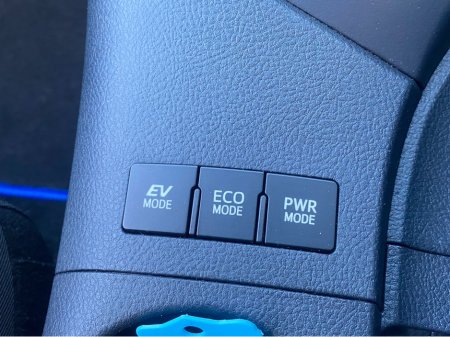 2016 Toyota Auris HYBRID @ Waltons Garage Ranelagh €13,950 thumbnail