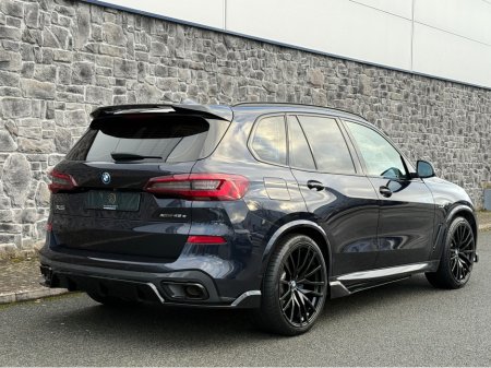 2022 BMW X5 M SPORT M PERF G05 X-DRIVE 5DR A €58,950 thumbnail