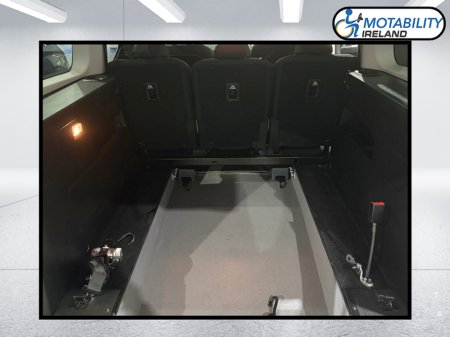 2026 Opel Combo Life Wheelchair Accessible €36,995 thumbnail