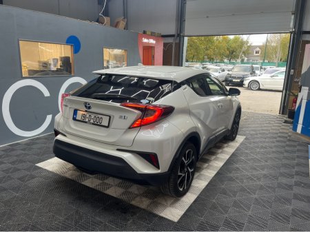 2019 Toyota C-HR ONLY €19950! 2019 TOYOTA C-HR 1.8 HYBRID / 99K KMS / REVERSE CAMERA, HEATED SEATS & MORE €19,950