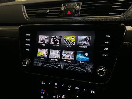 2023 Skoda Superb ESTATE E-HYBRID AUTOMATIC €29,950 thumbnail