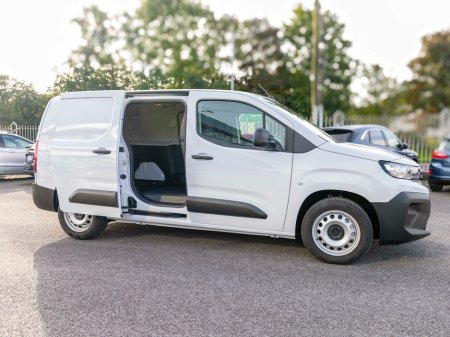 2025 Peugeot Partner PARTNER PROF PLUS 1.5 HDI 100 €22,725 thumbnail