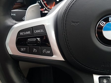 2023 BMW 5 Series 520d M Sport thumbnail