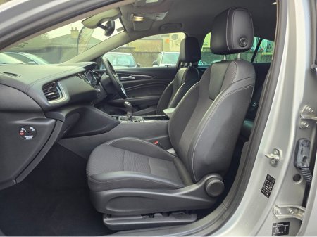 2018 Opel Insignia GRAND SPORT SRI 1.6 1 136PS 5DR €12,950 thumbnail