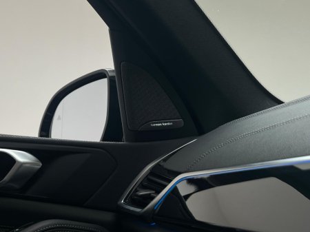 2022 BMW X5 45E M SPORT XDRIVE €66,990 thumbnail