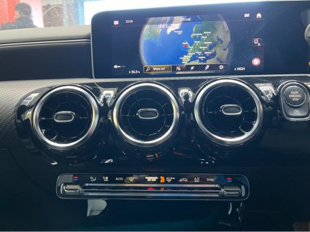 2019 Mercedes-Benz A Class €22950! 2019 MERCEDES-BENZ A CLASS A200D 2.0 AUTOMATIC / CRUISE CONTROL / REVERSE CAMERA / ELECTRIC MEMORY & HEATED SEATS / PADDLE SHIFTERS / APPLE CARPLAY €22,950 thumbnail