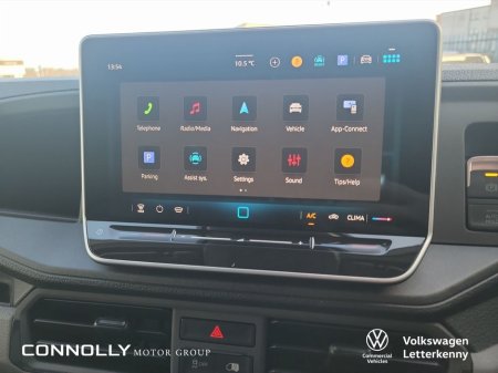 2025 Volkswagen Crafter CR30 Panel van Highline MWB 140 HP 2.0 TDI 6sp Manual FWD €37,358 thumbnail