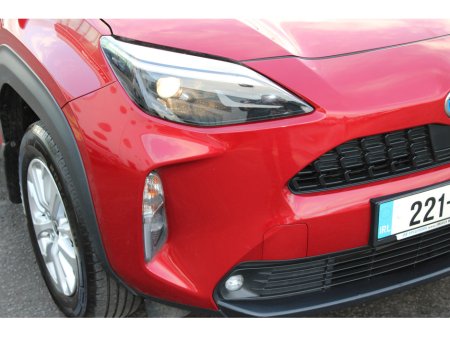 2022 Toyota Yaris Cross 1.5 Hybrid CVT Luna €23,950 thumbnail