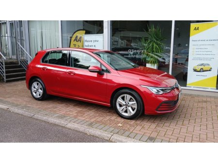 2023 Volkswagen Golf 2.0 TDI 115HP Life, Kings Red, 1 owner. €28,950