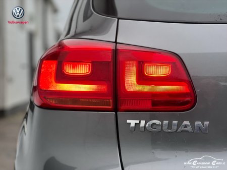 2014 Volkswagen Tiguan SPORT 2.0 TDI MANUAL 6SPEED FWD 110HP 5DR €9,950 thumbnail