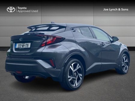 2022 Toyota C-HR C-HR 1.8 HYBRID SPORT €28,495