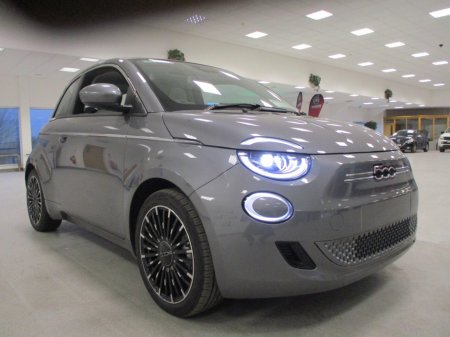 2025 Fiat 500e  €28,645