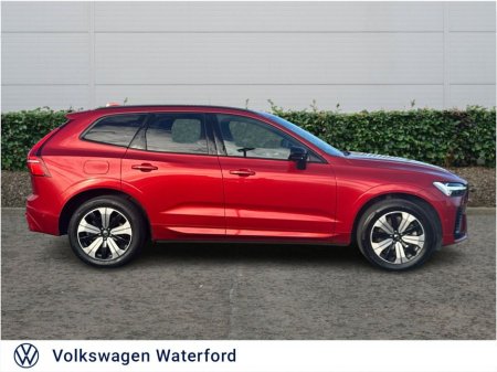 2023 Volvo XC60 T6 PHEV 350hp AT8 Plus (dark theme) €44,975