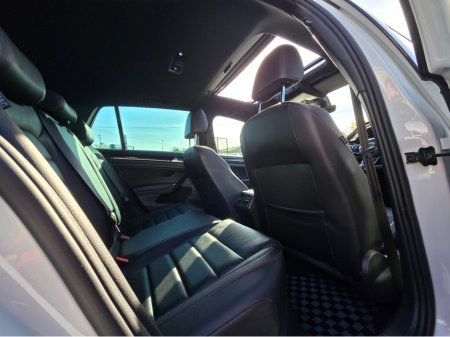 2017 Volkswagen Golf 2.0 GTI! PAN ROOF! LEATHER!  NAVI ANDROID AUTO CARPLAY BLIND SPOT LANE ASSIST REAR TRAFFIC ASSIST - DCC €28,500