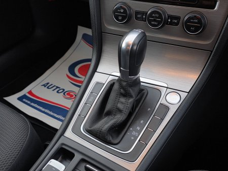 2016 Volkswagen Golf 1.2 TSI DSG 5DR 110HP Comfortline €13,990 thumbnail