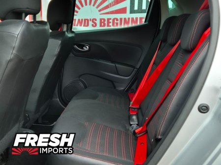 2017 Renault Clio TOP SPEC RS thumbnail