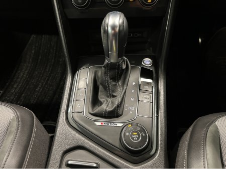 2019 Volkswagen Tiguan (192) TIGUAN 2.0TDI 150BHP DSG 4 MOTION LOW KMS VW/AUDI SPECIALISTS WWW.DENISDARCYCARS.IE €31,950 thumbnail