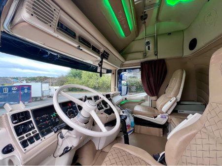 2005 Scania 94D 310hp 164 480 LEFT HAND DRIVE 2DR R164 LA 4X2 NAV thumbnail