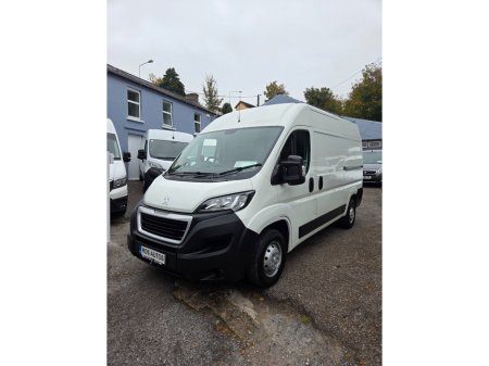 2021 Peugeot Boxer 333 L2 H2 2.2 BLUE HDI 1 140 6.2 €21,000