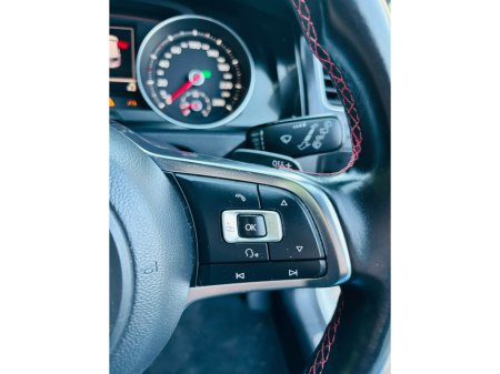 2014 Volkswagen Golf  €16,950 thumbnail