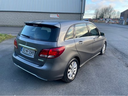 2016 Mercedes-Benz B Class B SERIES  5DR AUTOMATIC €13,750 thumbnail