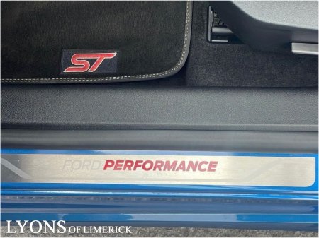 2022 Ford Focus 2.0L EcoBlue 190PS ST €38,500 thumbnail