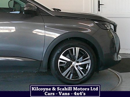 2021 Peugeot 5008 ALLURE BLUEHDI 7 Seater *Leather Interior + Heated Seats* €30,950 thumbnail