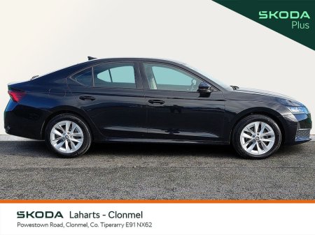 2025 Skoda Octavia SELECTION 2.0TDI 115HP €32,950 thumbnail