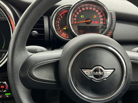 2016 MINI Cooper 1.2 Automatic, Reversing camera €13,895 thumbnail