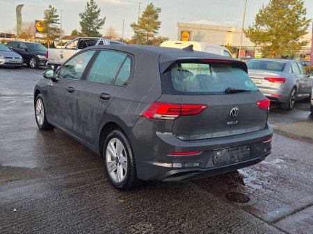 2022 Volkswagen Golf LIFE TDI €26,950