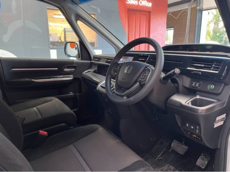 2019 Honda Stepwagon €25950! 2019 HONDA STEPWAGON 7 SEATER AUTOMATIC HYBRID SENSING 2.0 / REVERSE CAMERA / CRUISE CONTROL / AUTOMATIC DOORS €25,950 thumbnail