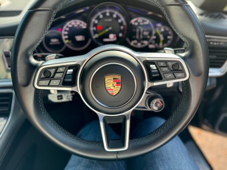 2018 Porsche Panamera SPT Turismo E HYB €62,884 thumbnail