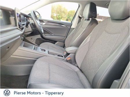 2025 Volkswagen Tayron 2.0 TDI Edition 75 150HP DSG €52,950 thumbnail