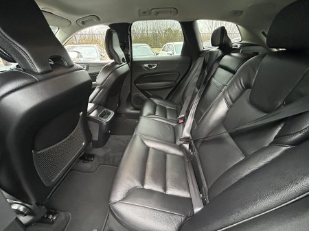 2020 Volvo XC60  €28,850 thumbnail
