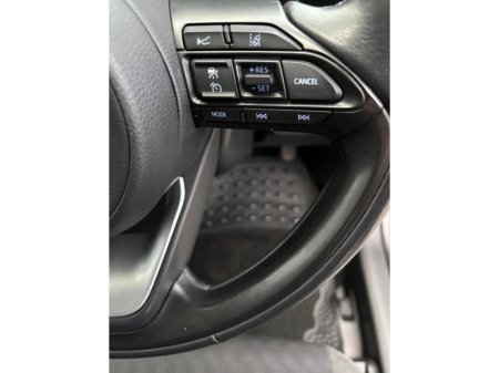 2022 Toyota Yaris 1.5 Hybrid 5Dr Luna €16,000 thumbnail